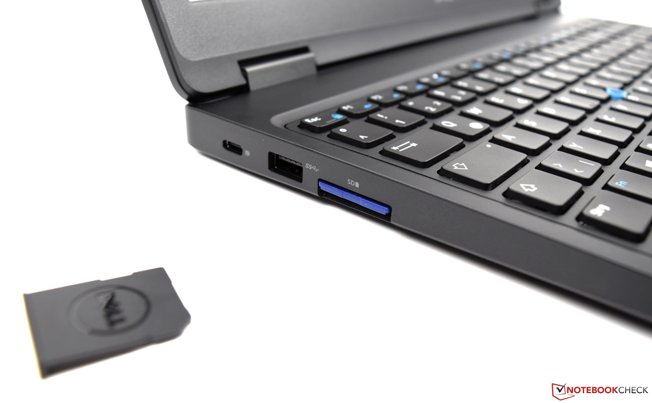Dell Latitude 5590 یک دستگاه مدرن تجاری 